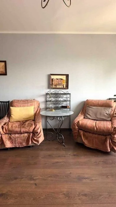 Продаж 3-х кімн квартири з ремонтом метро Позняки Григоренка