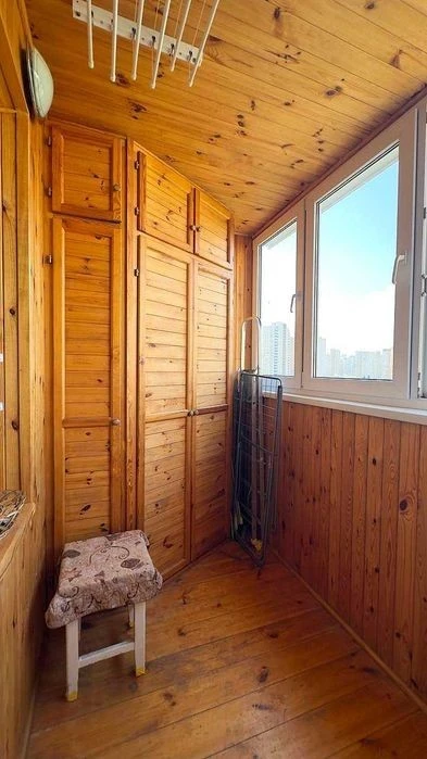 Продаж 3-х кімн квартири з ремонтом метро Позняки Григоренка