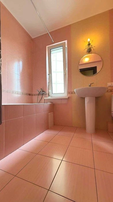 Продаж 3-х кімн квартири з ремонтом метро Позняки Григоренка