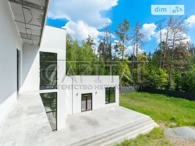 Продаж 2 поверхового будинку з ділянкою на 24 сотки, 295 кв.