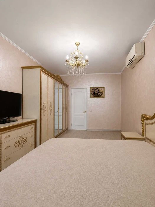Продам 5-комнатную квартиру со своим АГВ на Таирова! Ильфа и