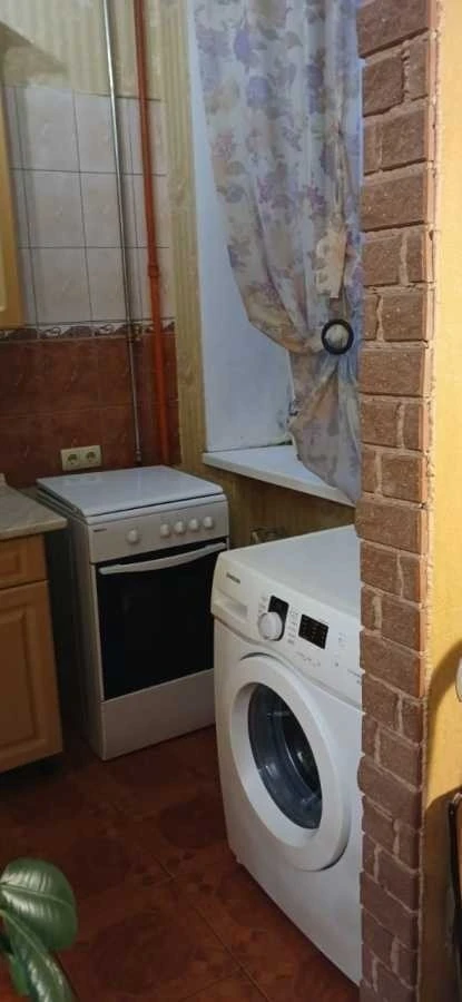 1-room apartment for sale 28.5 m², Povitroflotskyi Avenue.