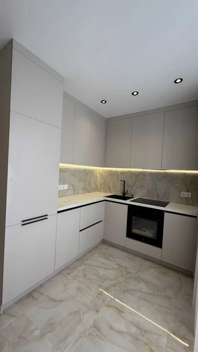Продам 2 комн квартиру 53м3 Евроремонт Новострой ЖК Мира-3 р