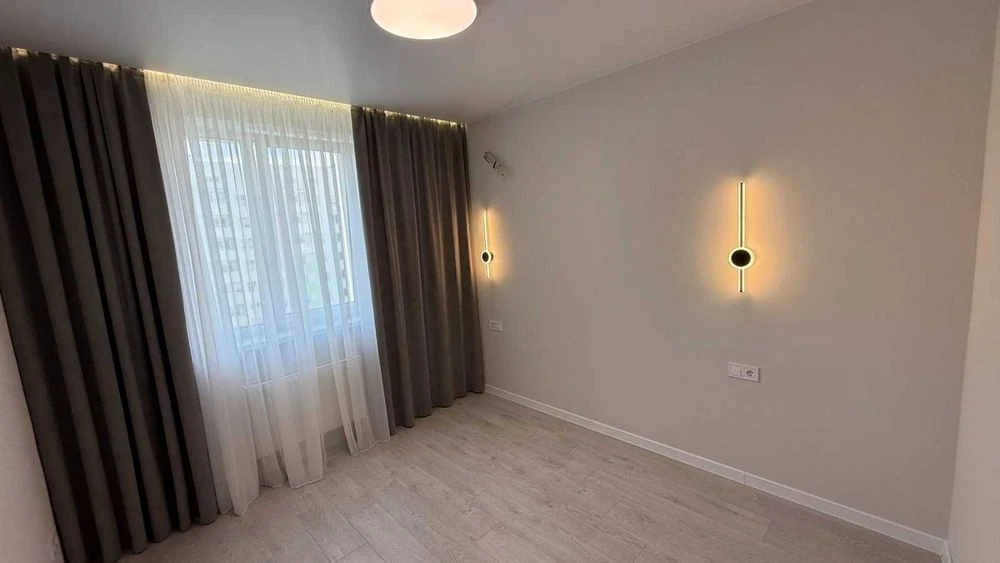 Продам 2 комн квартиру 53м3 Евроремонт Новострой ЖК Мира-3 р