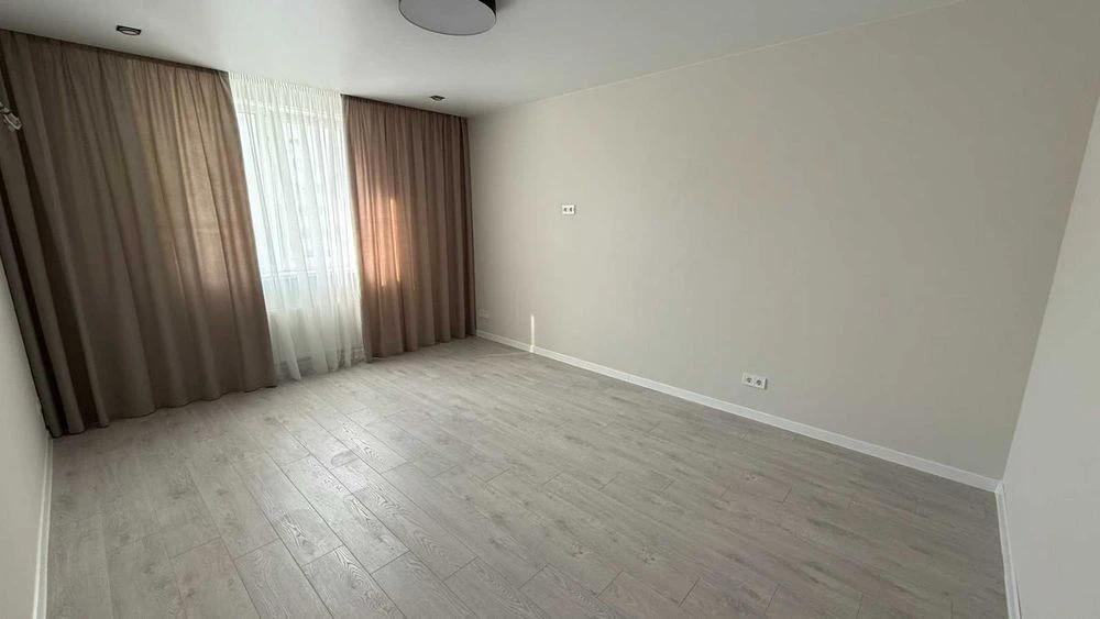 Продам 2 комн квартиру 53м3 Евроремонт Новострой ЖК Мира-3 р