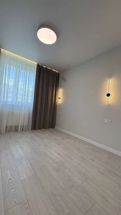 Продам 2 комн квартиру 53м3 Евроремонт Новострой ЖК Мира-3 р
