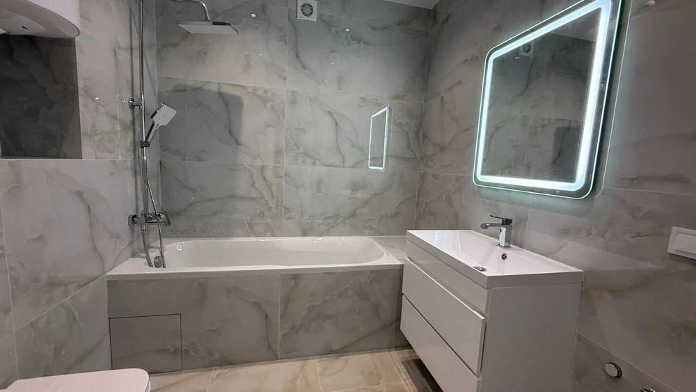 Продам 2 комн квартиру 53м3 Евроремонт Новострой ЖК Мира-3 р