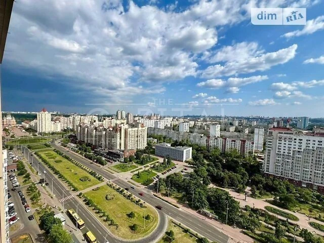 Sale of 3-room apartment 114 sq. m. on 26 Obolonsky Ave. • I