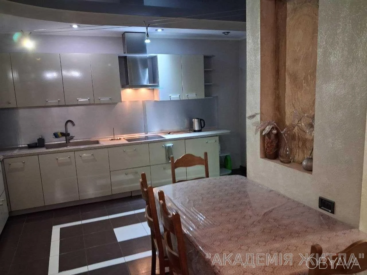 2-комнатная квартира, 90 м.кв.