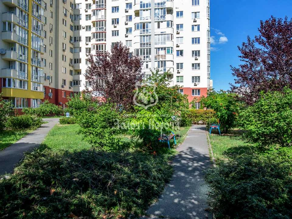 Квартира. Київ, Дениса Рачінського вул. (Комбінатна)