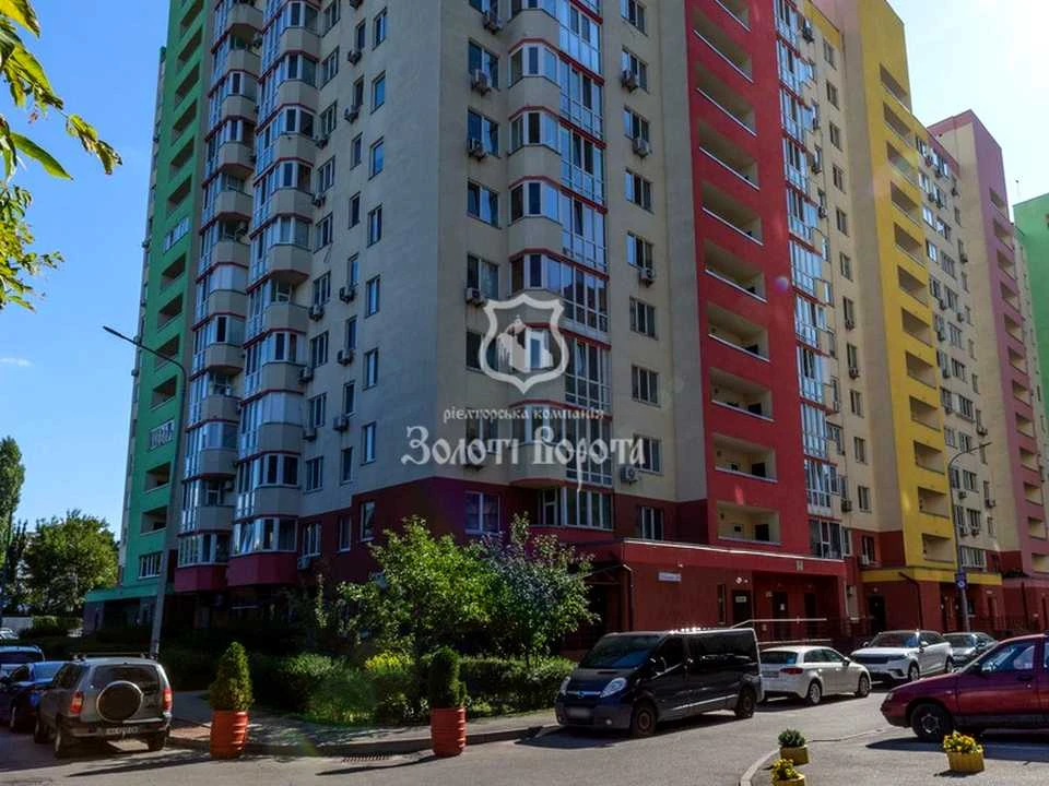 Квартира. Київ, Дениса Рачінського вул. (Комбінатна)