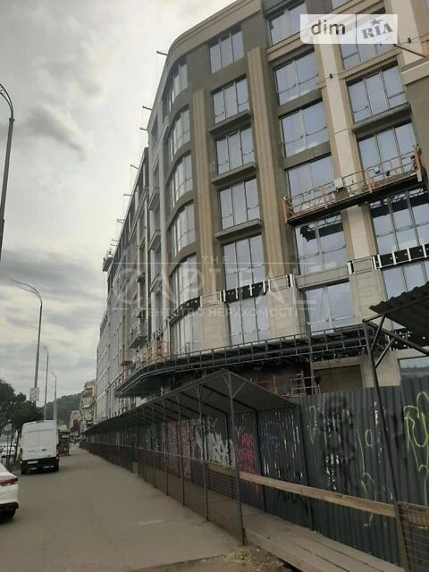 Sale of 2-room apartment 72 sq. m. on Naberezhno-Khreshchatytska Street 21
