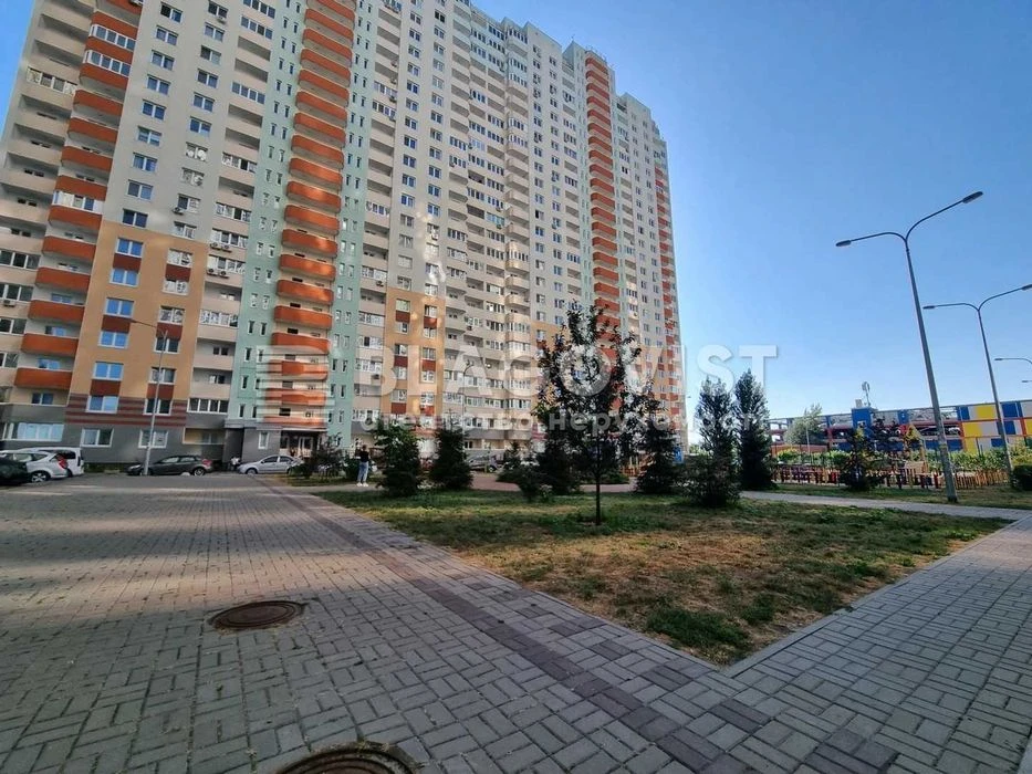 Русової Софії 7а. Продаж 2-х. кім. квартири в ЖК "Патріотика