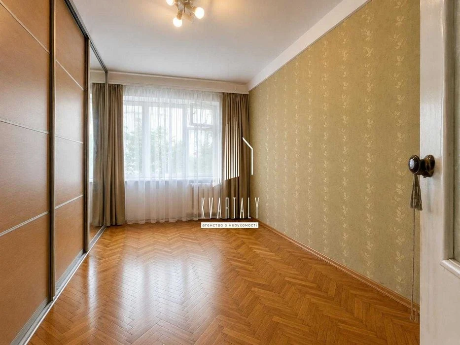 Продаж 2-кімнатної квартири вул. Мілютенка, 12-а