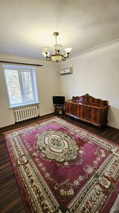 Продам 3кв. Центр, сталинка 2 этаж, гараж, набережная