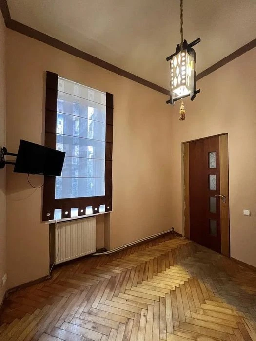 Продаж 3 кім квартира 62.70 м² 1/3ц вул.Водна  120000$