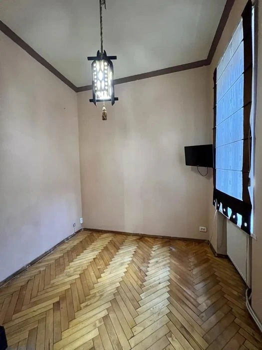 Продаж 3 кім квартира 62.70 м² 1/3ц вул.Водна  120000$