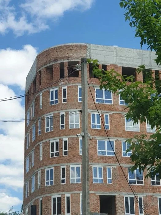 Продаж 2 кімн.квартира 54 м²  10/16 ц .вул.Миколайчука  7500