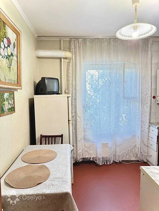 Продаж 2-кімнатної квартири в Києві Дарницький Тростянецька