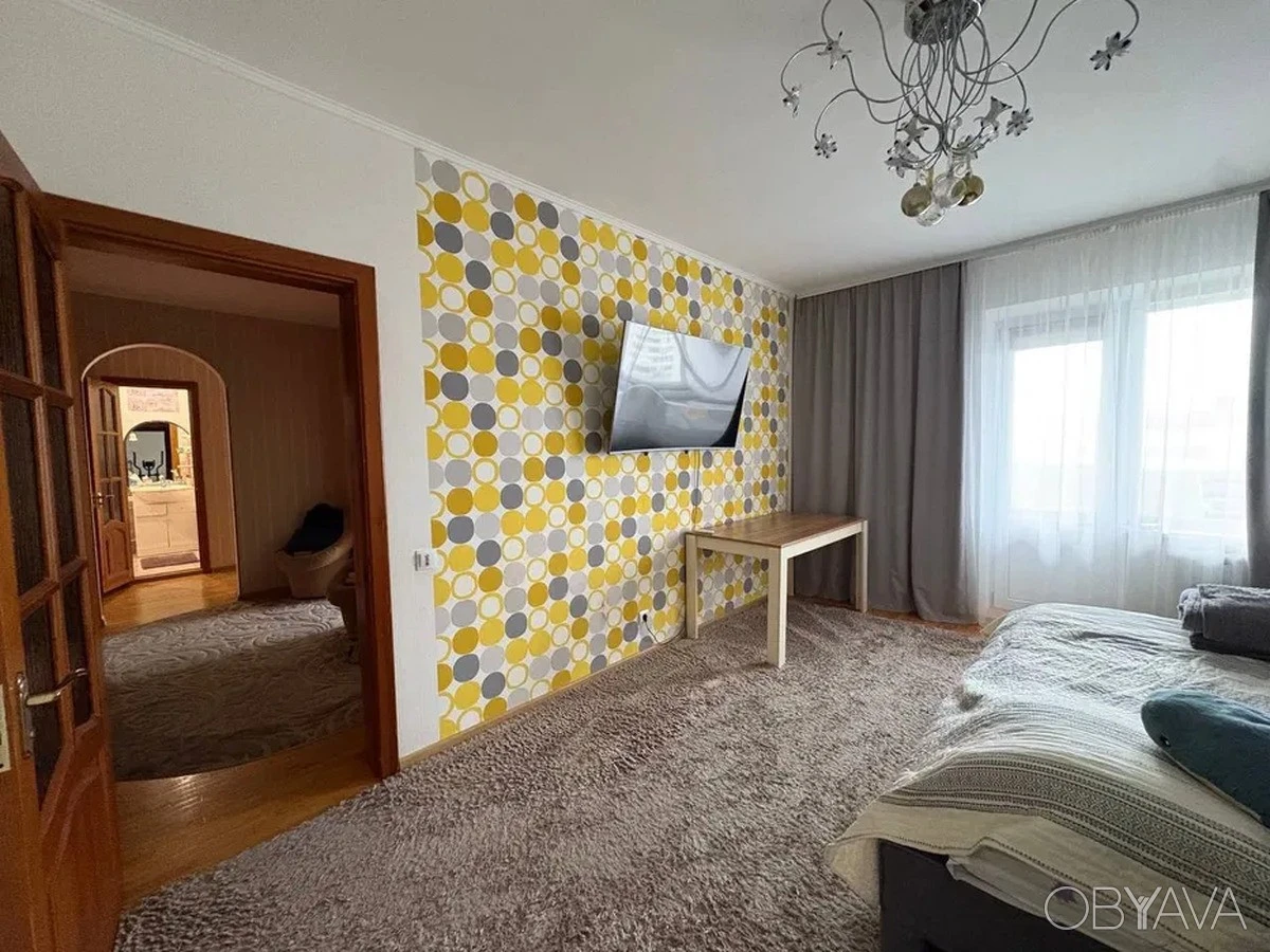 2 кімн. квартира вул. Драгоманова, 8