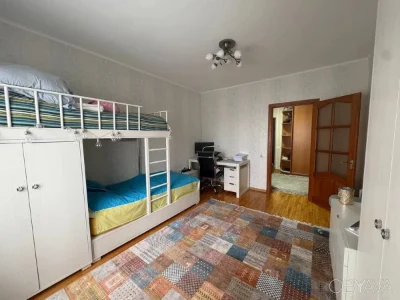 2 кімн. квартира вул. Драгоманова, 8