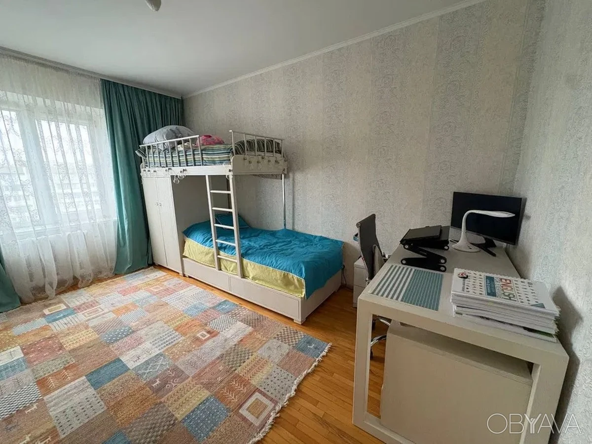2 кімн. квартира вул. Драгоманова, 8