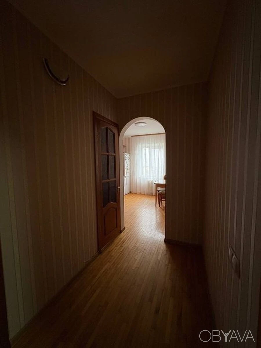 2 кімн. квартира вул. Драгоманова, 8