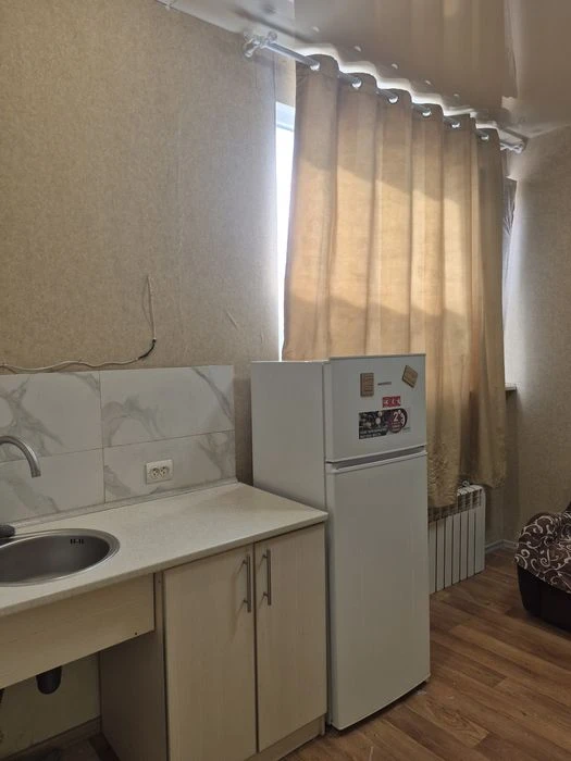 Selling a 1-room small apartment