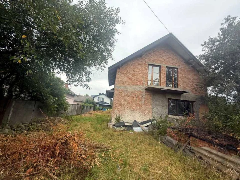 Будинок. Івано-Франківськ, Євгена Коновальця вул.