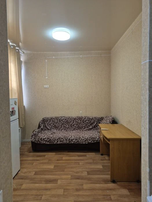 Selling a 1-room small apartment