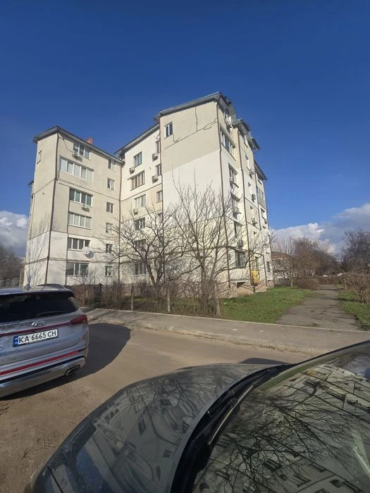114 sq m apartment for sale near Armeyskaya metro station