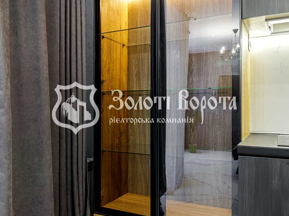 Квартира. Київ, Олександрівська вул.