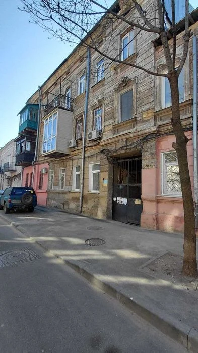 Продам 1 комнатную квартиру в Вознесенском переулке,Центр, Ж