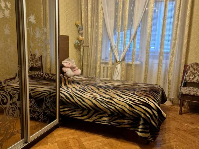 Квартира. Київ, Братства Тарасівців вул. (Декабристів)