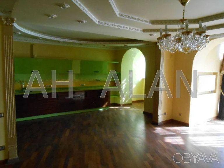 5-комнатная квартира, 165 м.кв.