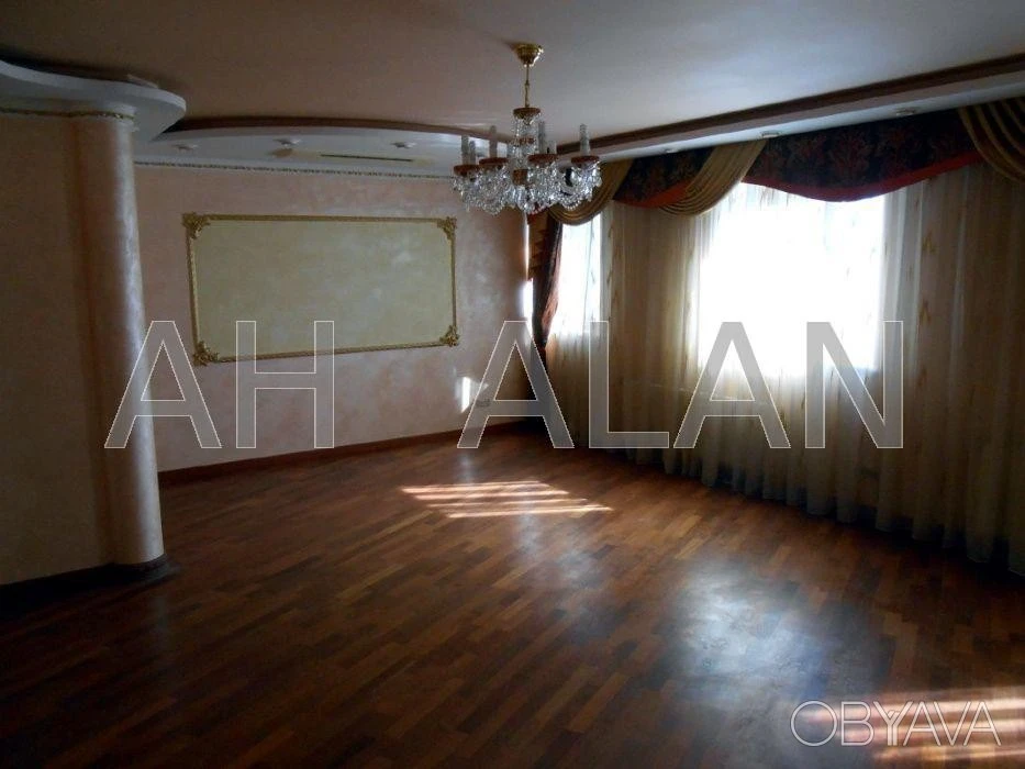 5-комнатная квартира, 165 м.кв.