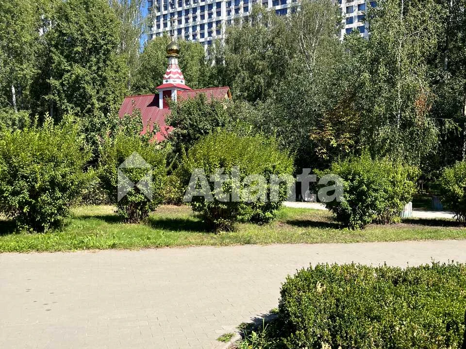 Квартира. Київ, Князя Романа Мстиславича вул. (Генерала Жмач