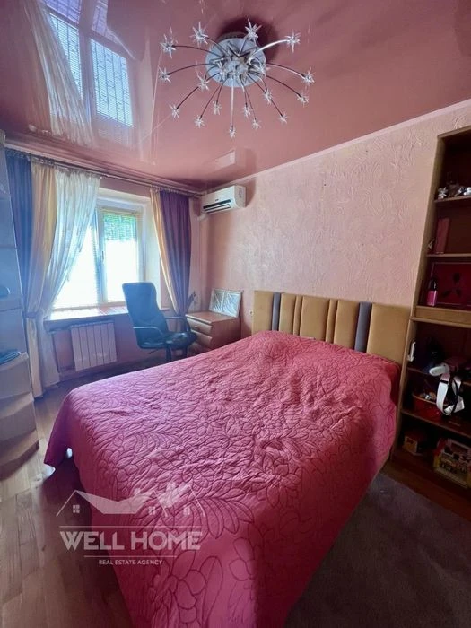 Продаж квартири 2к Кубанської України, 28 м.Лісова Київ