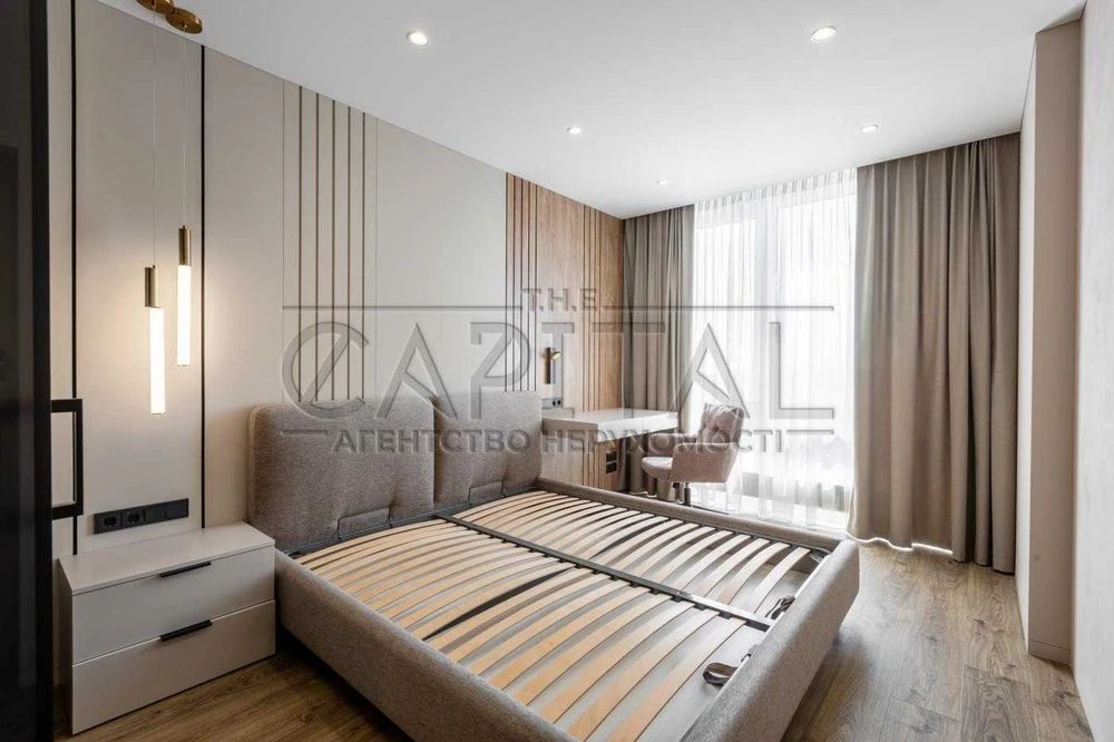 Продаж квартири з коморою 7.2м2 ЖК Славутич, метро Славутич,