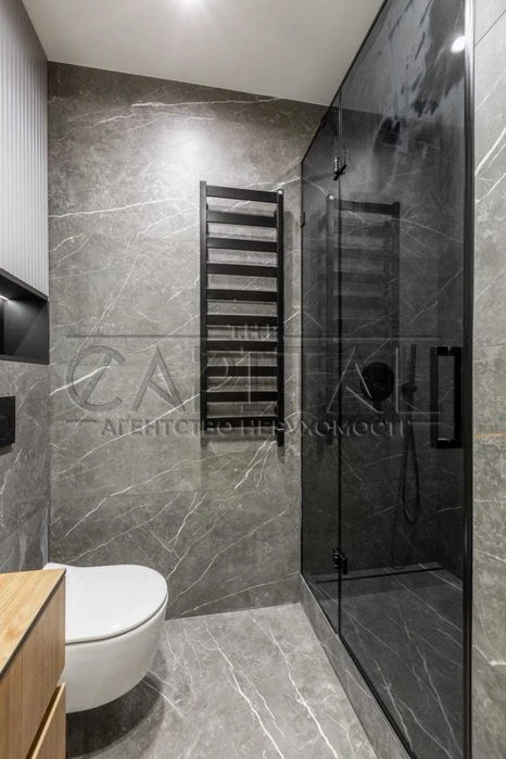 Продаж квартири з коморою 7.2м2 ЖК Славутич, метро Славутич,