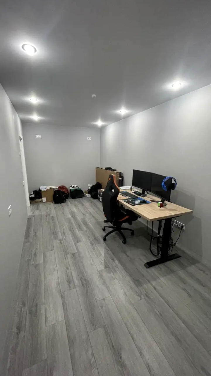Продажа квартиры 2-комн. 56 м² 2/16 эт.