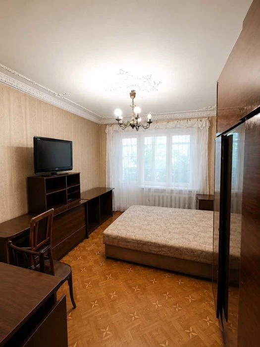 У продажу простора 3 кімнатна квартира на вул. Ільфа і Петро