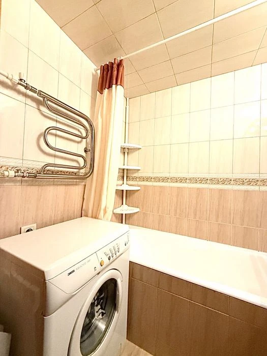 3-х ком. кв-ра на  Королева / Спецпроэкт. / 65 кв.м - 67000