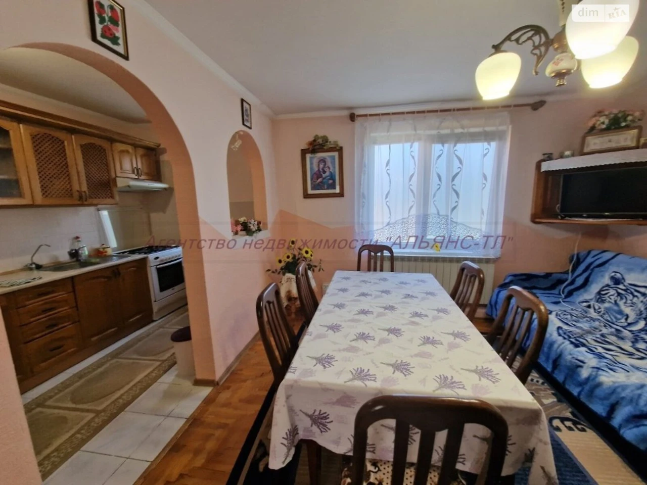 Продаж Дім