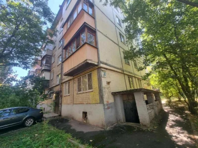 2,5 % комісія продам 2 кім квартиру вул Шалімова 29