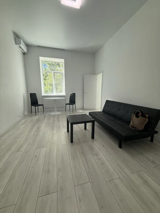 Продам 2к квартиру с ремонтом, центр