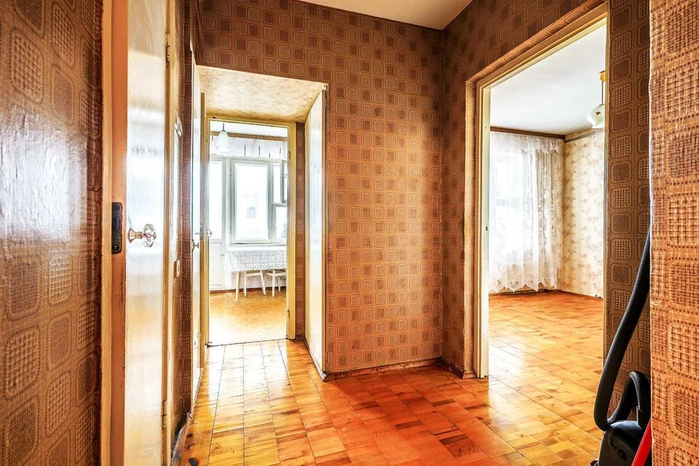 Продам 3х кімнатну квартиру під ремонт
