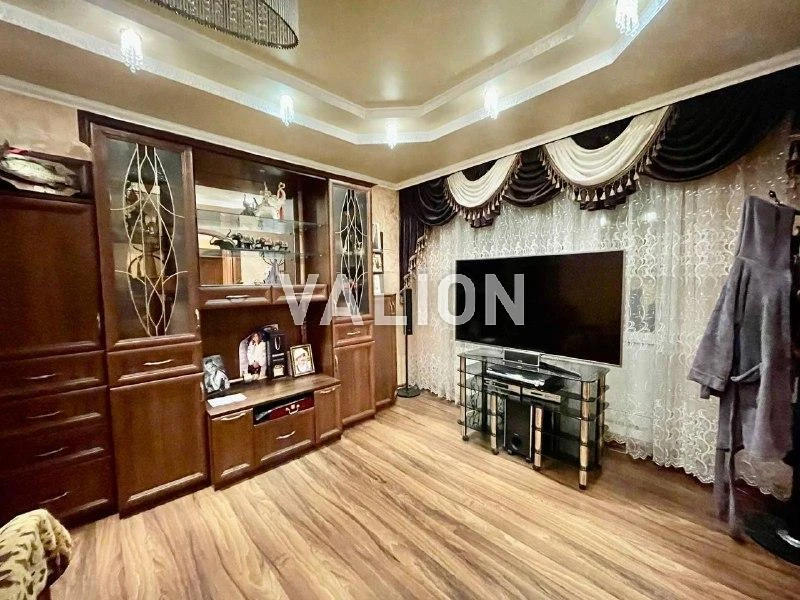 Продаж 3-к квартири вул. Радунська 9