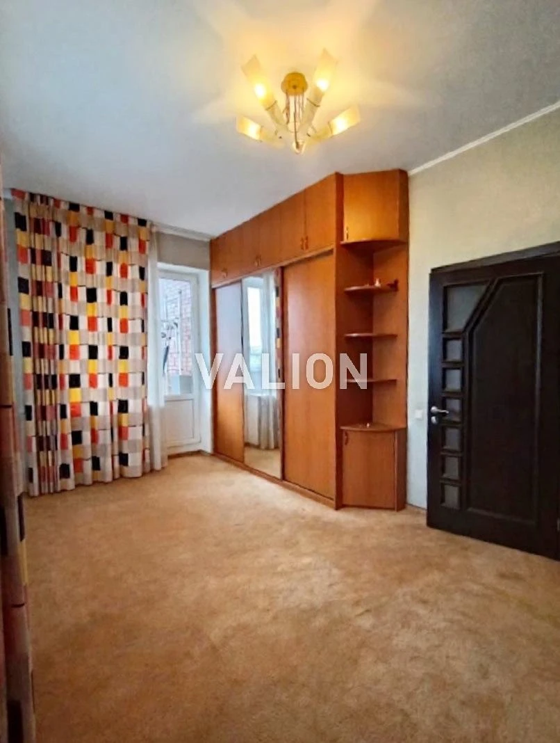 Продаж 4-к квартири вул. Срібнокільська 14а. м.Позняки