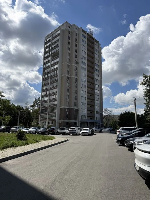 Продам квартиру ЖК Луч